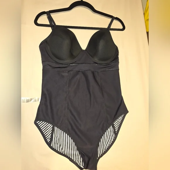 SPANX Black and White Striped Swimsuit - Picture 9 of 14